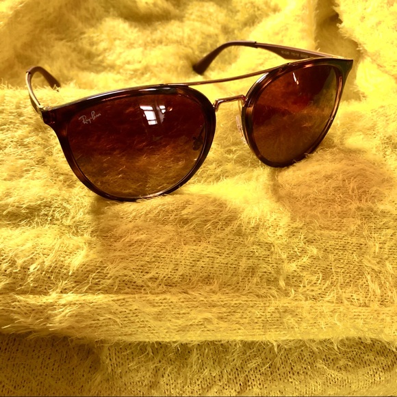 Ray-Ban Aviators - Picture 14 of 16